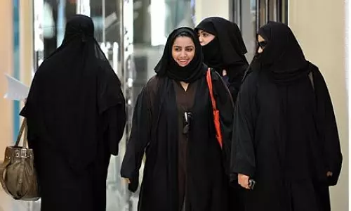 commercial enterprises,Saudi arabia, women