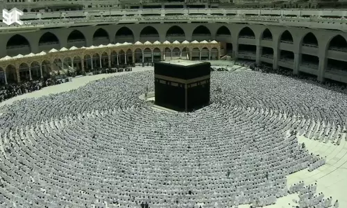 huge crowd ,believers,Ramadan in Mecca,Madinah