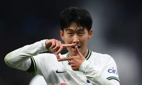 ഇം​ഗ്ലീഷ് പ്രീമിയർ ലീ​ഗിൽ നൂറ് ​ഗോൾ നേടുന്ന ആദ്യ ഏഷ്യൻ കളിക്കാരനായി മാറിയിരിക്കുകയാണ് താരം