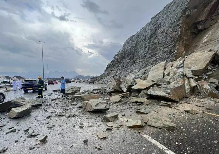 ഒമാനിലെ വിവിധ ഗവർണറേറ്റുകളിൽ മഴ തുടരുന്നു