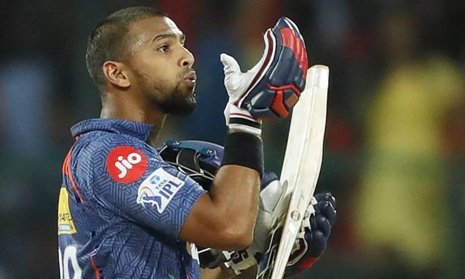 പൂരം പൊടി പൂരൻ; ലഖ്നൗവിന് ആവേശ വിജയം പൂരം പൊടി പൂരൻ; ലഖ്നൗവിന് ആവേശ വിജയം