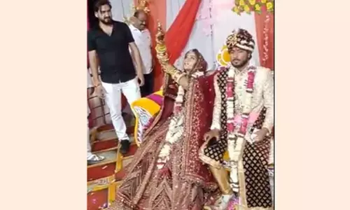 Bride fires in air during wedding in Uttar pradesh Hathras