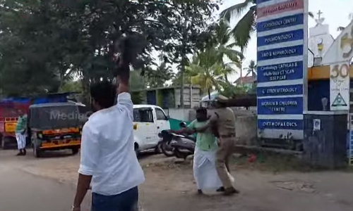 Black flag waved at Kerala CM in alappuzha,latest news malayalam,ആലപ്പുഴയിൽ മുഖ്യമന്ത്രിക്ക് നേരെ കരിങ്കൊടി കാണിച്ചു,