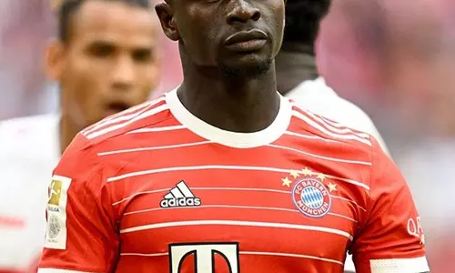 ടീമംഗത്തിന്റെ മുഖത്തിടിച്ചതിന്  മാനെയെ വില്‍ക്കാനൊരുങ്ങി ബയേണ്‍