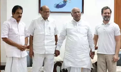 Sharad Pawar meets Mallikarjun Kharge, Rahul Gandhi over Opposition unity