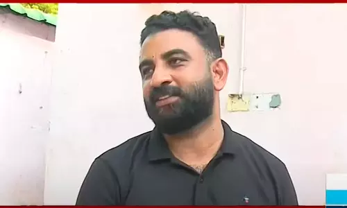 12 വർഷമായി ഉപയോഗിക്കുന്ന ബാങ്ക് അക്കൗണ്ട് മരവിപ്പിച്ചു; കാരണം അന്വേഷിച്ച് തെലങ്കാന വരെ പോയിട്ടും പ്രശ്‌നത്തിന് പരിഹാരമായില്ല