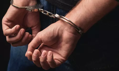 Three people were arrested, threatening Tamil Nadu Man to change his statement