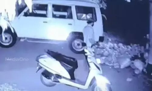 man is in critical condition after being beaten up by a mob in Thrissur