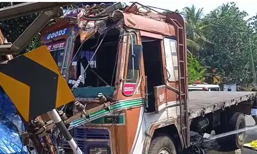 A motorcyclist met a tragic end in a car accident in Thanur, Malappuram