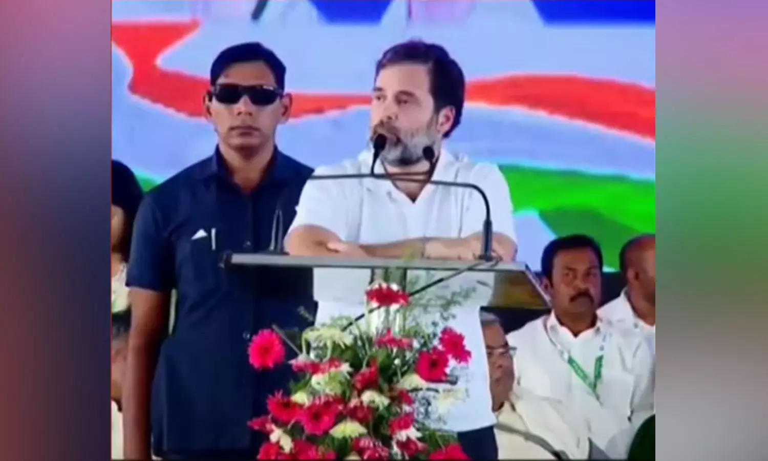 അയോഗ്യനാക്കാം, ജയിലിലടയ്ക്കാം, ചോദ്യം നിർത്തില്ല; കോലാറിൽ പ്രധാനമന്ത്രിയെ കടന്നാക്രമിച്ച് രാഹുൽ അയോഗ്യനാക്കാം, ജയിലിലടയ്ക്കാം, ചോദ്യം നിർത്തില്ല; കോലാറിൽ പ്രധാനമന്ത്രിയെ കടന്നാക്രമിച്ച് രാഹുൽ