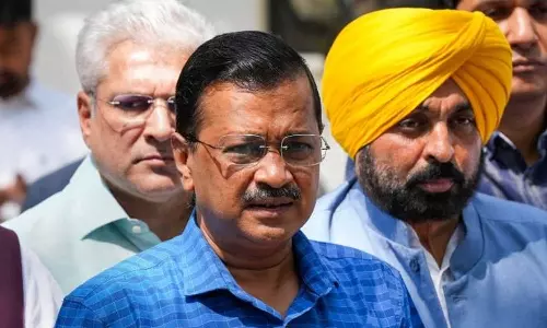 കെജ്‌രിവാളിന്റെ ചോദ്യം ചെയ്യൽ രാഷ്ട്രീയ ആയുധമാക്കാൻ ആം ആദ്മി,arvind kejriwal,cbi summons arvind kejriwal,arvind kejriwal cbi,cbi arvind kejriwal,kejriwal cbi news,delhi cm arvind kejriwal,cbi on kejriwal,latest national news