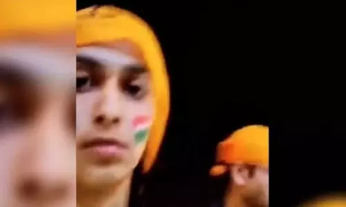 Punjab, not India,Woman with Indian flag painted on face denied entry into Golden Temple,ഇത് പഞ്ചാബാണ്, ഇന്ത്യയല്ല; മുഖത്ത് ഇന്ത്യൻ പതാക വരച്ച പെൺകുട്ടിക്ക് സുവർണക്ഷേത്രത്തിൽ പ്രവേശനം നിഷേധിച്ചു,latest national news
