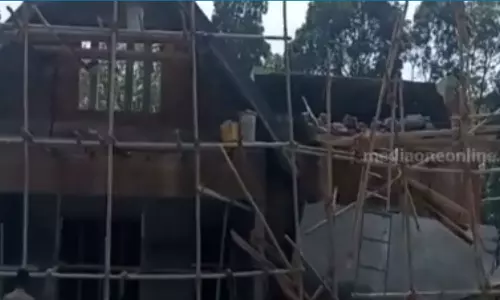 A building under construction in Kottayam collapsed, Four workers were injured