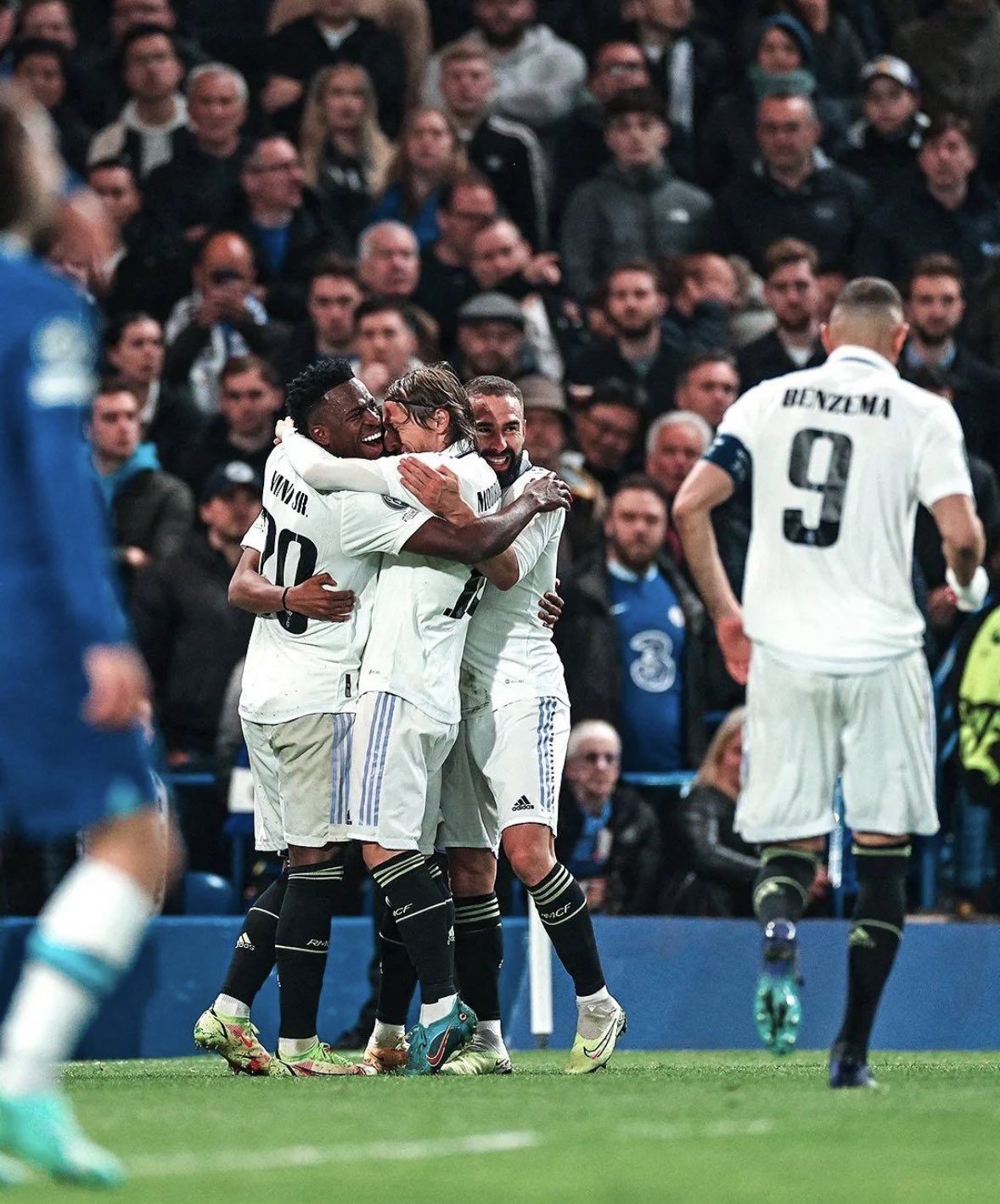 സ്റ്റാംഫോർഡ് ബ്രിഡ്ജും ക‍ടന്ന് റയൽ മാ‍ഡ്രിഡ്