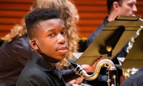 Kansas City,White homeowner accused of shooting Black teen,വീട് മാറി ബെൽ മുഴക്കി; അമേരിക്കയിൽ ആഫ്രിക്കൻ വംശജനായ പതിനാറുകാരന് വെടിയേറ്റു