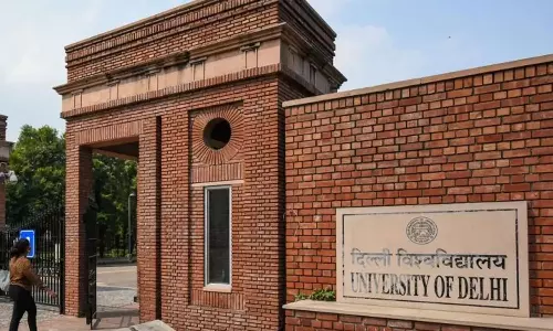 കോളജ് പരിപാടികളിൽ നിയന്ത്രണവുമായി ഡൽഹി സർവകലാശാല; പൊലീസ് അനുമതി വേണം, രജിസ്റ്റർ ചെയ്താൽ മാത്രം പ്രവേശനം