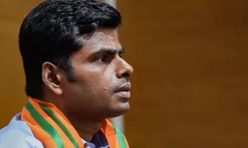 allegation that BJP leader Annamalai reached with cash in karnataka in helicopter