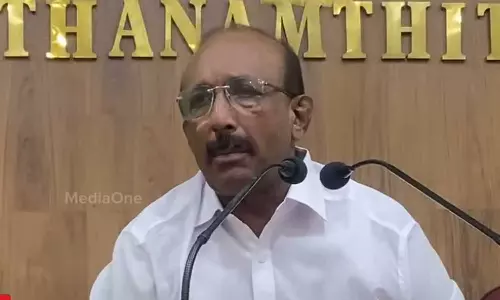 വേറിട്ട അഭിപ്രായമുള്ളവരെ ഭയപ്പെടുത്തി നിശബ്ദരാക്കുന്നു; പത്തനംതിട്ട മുൻ ഡി.സി.സി പ്രസിഡന്റ് ബാബു ജോർജ് കോൺഗ്രസ് വിട്ടു