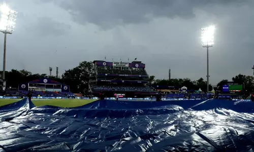 Kolkata Knight Riders vs Delhi Capitals match delayed due to rain