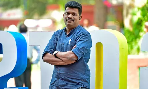 Mediaone delhi bureau chief attacked Mediaone delhi bureau chief attacked