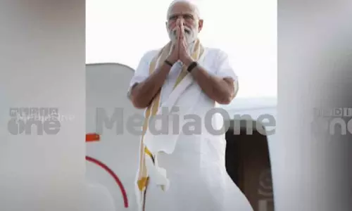 രണ്ടു ദിവസത്തെ കേരള സന്ദര്‍ശനം: പ്രധാനമന്ത്രി കൊച്ചിയിലെത്തി