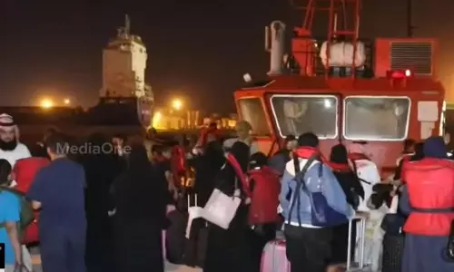 Saudi rescued 29 more people from Sudan, Facility to return home from Jeddah Saudi rescued 29 more people from Sudan, Facility to return home from Jeddah
