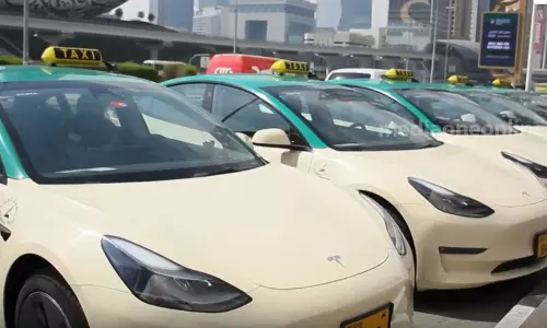 More Tesla Taxis on Dubai Roads