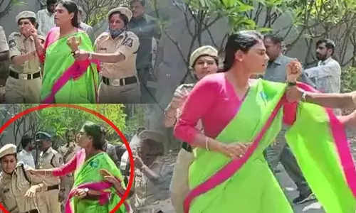 YS Sharmila Slaps Cop YS Sharmila Slaps Cop