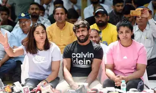 ആ പെൺകുട്ടികൾക്ക് എന്തെങ്കിലും സംഭവിച്ചാൽ പൊലീസും സർക്കാരുമാണ് ഉത്തരവാദികള്‍; ബജ്രംഗ് പുനിയ