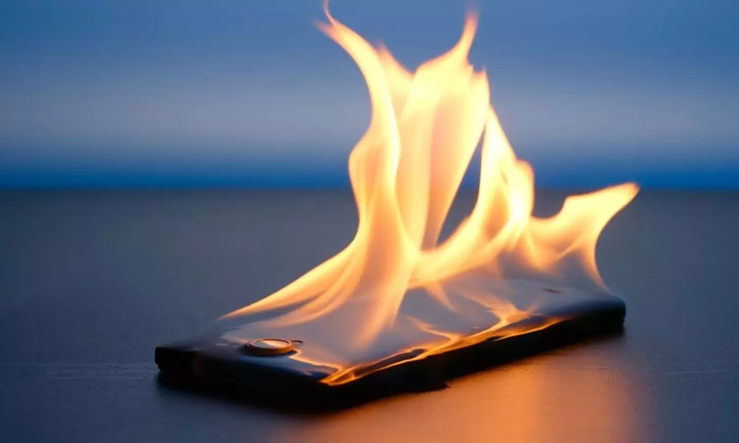 These things can be taken care of before the mobile phone explodes These things can be taken care of before the mobile phone explodes