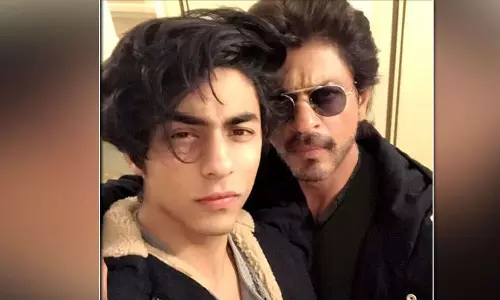 Shah Rukh in the same frame with Aryan; big ad out