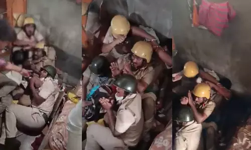 Angry over minor girls death, mob beats cops inside police station in Bengal