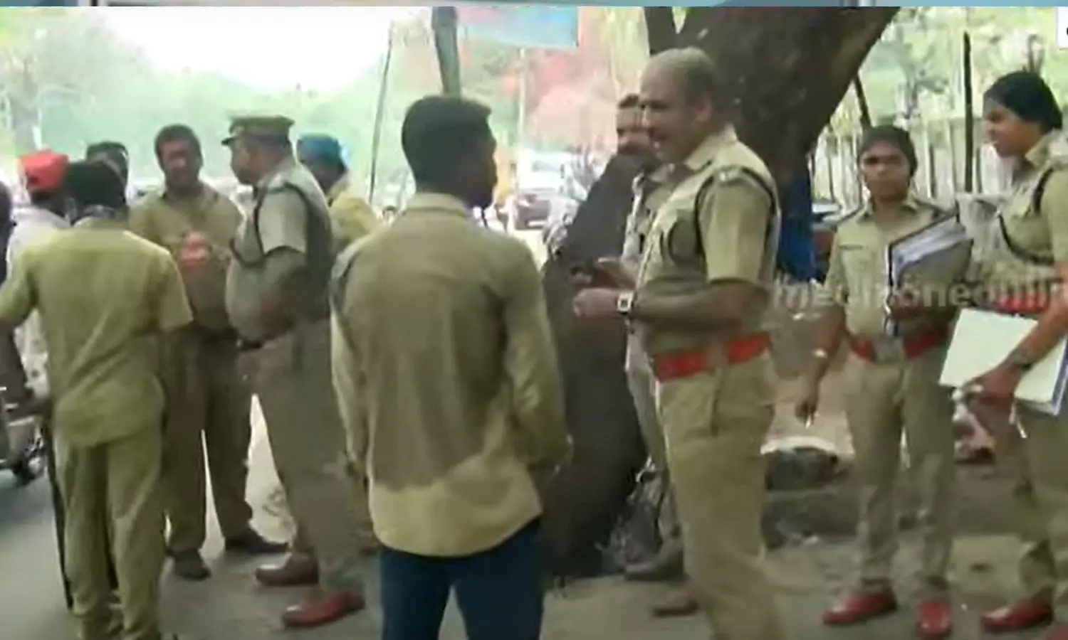 Thiruvananthapuram Corporation,  illegal street vendors, police