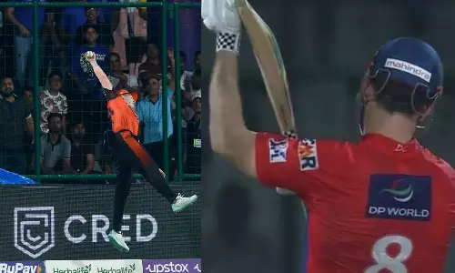 ബാറ്റർവരെ കയ്യടിച്ചു; ബൗണ്ടറി ലൈനിൽ ഹാരി ബ്രൂക്കിന്റെ അവിശ്വസനീയ പ്രകടനം