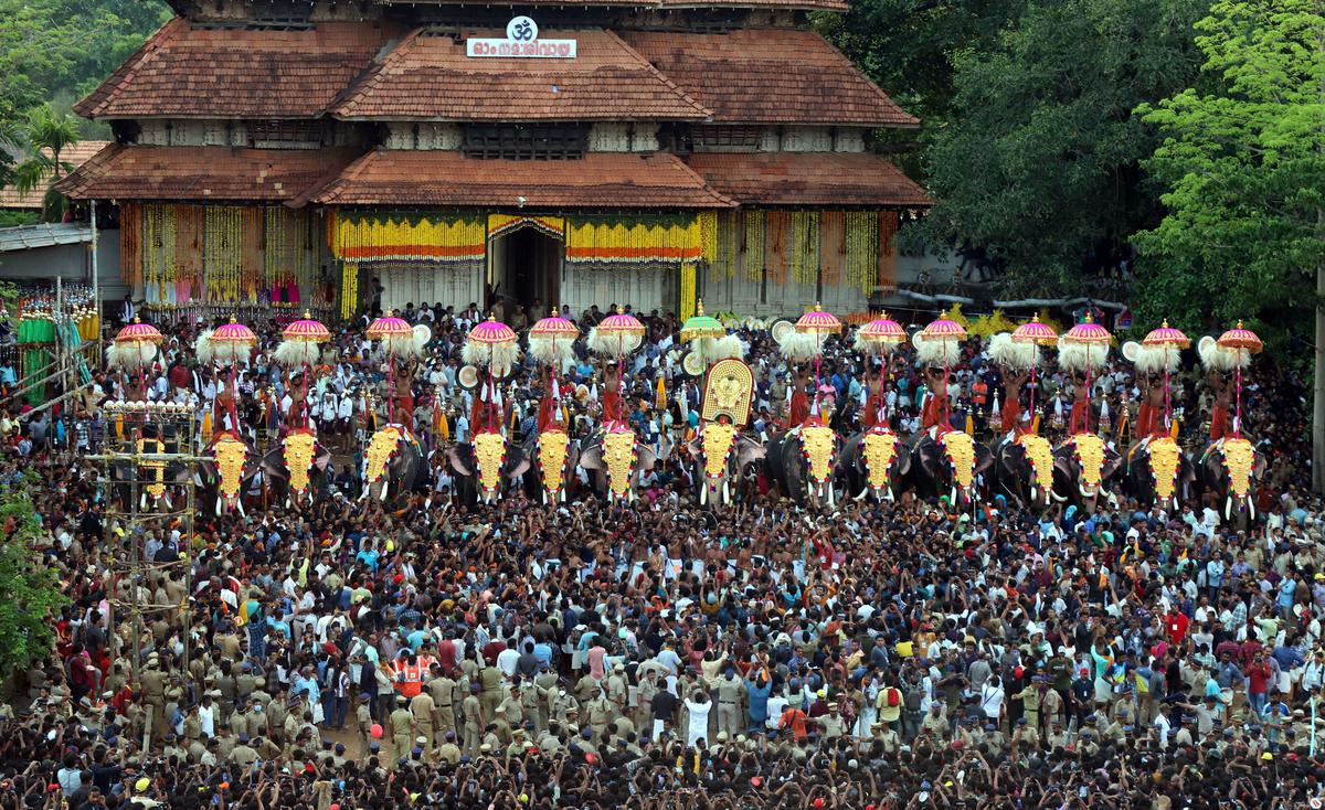 Thrissur pooram, തൃശ്ശൂര്‍ പൂരം, പൂരം, തൃശ്ശൂര്‍