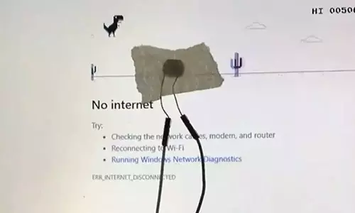 Robot was built to play the dinosaur game in Chrome; The young man said that Google called him for an interview Robot was built to play the dinosaur game in Chrome; The young man said that Google called him for an interview