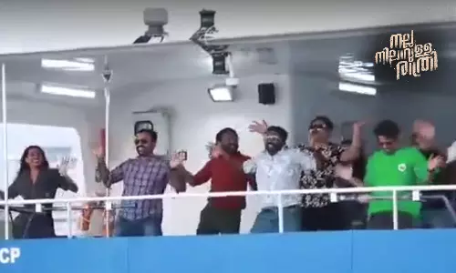 കൊച്ചി വാട്ടർ മെട്രോയിൽ ആദ്യ യാത്രയ്ക്കായി ഒത്തുചേർന്ന് നല്ല നിലാവുള്ള രാത്രി ടീം കൊച്ചി വാട്ടർ മെട്രോയിൽ ആദ്യ യാത്രയ്ക്കായി ഒത്തുചേർന്ന് നല്ല നിലാവുള്ള രാത്രി ടീം