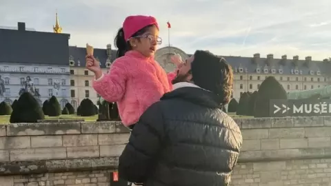 Dulquer Salmaan and his daughter