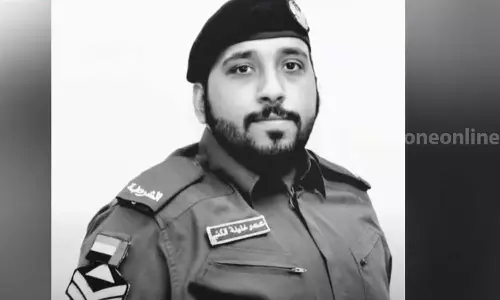 ദുബൈയിൽ തീയണക്കുന്നതിനിടെ അഗ്നിശമന സേനാംഗം മരിച്ചു ദുബൈയിൽ തീയണക്കുന്നതിനിടെ അഗ്നിശമന സേനാംഗം മരിച്ചു