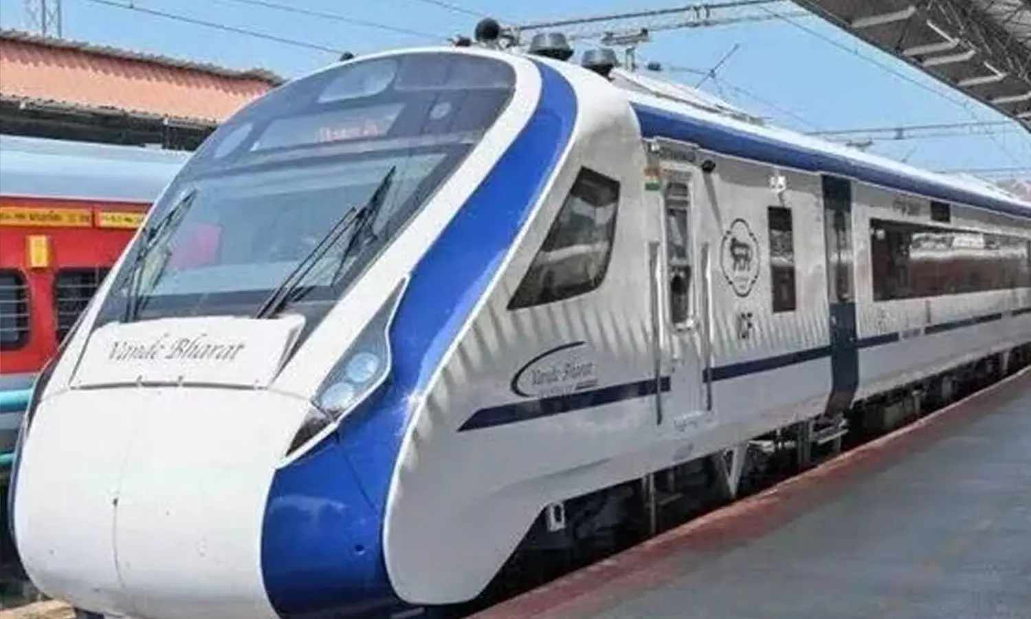 Another stone pelting on Vande Bharat Express Another stone pelting on Vande Bharat Express