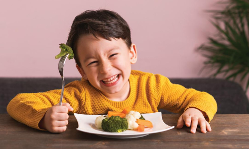 സന്തോഷത്തോടെ ഭക്ഷണം കഴിക്കുന്നവരാണോ നിങ്ങള്‍..? എങ്കിൽ മനസിനൊപ്പം നിങ്ങളുടെ ആരോഗ്യവും ഓക്കെയാണ്..