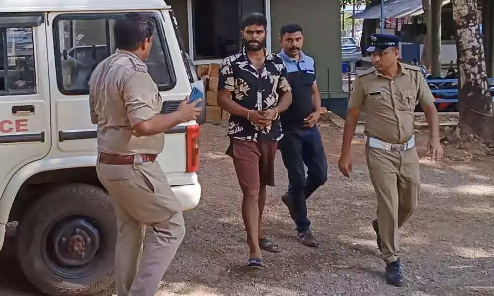 Kannur, Death, Kerala Police, കണ്ണൂര്‍, പൊലീസ്, പോലീസ്, കേരള പോലീസ്