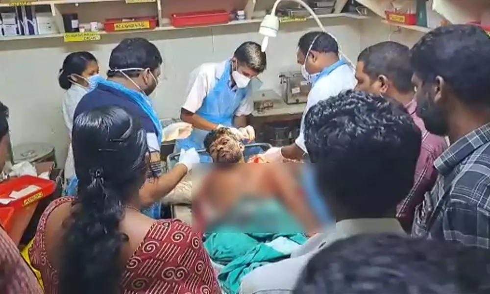 ഇടുക്കിയില്‍ ചികിത്സക്ക് എത്തിച്ച രോഗി ഡോക്ടർമാരെയും നഴ്സുമാരെയും ആക്രമിക്കാൻ ശ്രമിച്ചു