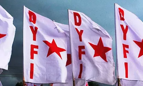 DYFI,Mannarkadu DYFI workers clashed ,cpm,മണ്ണാർക്കാട്ട് ഡി.വൈ.എഫ്.ഐ പ്രവർത്തകർ പരസ്യമായി ഏറ്റുമുട്ടി; ജില്ലാ സെക്രട്ടറിയടക്കമുള്ളവര്‍ക്ക് പരിക്ക്