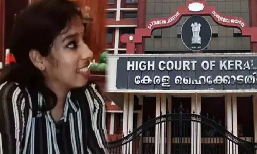 ഡോ. വന്ദനയ്ക്ക് സുരക്ഷയൊരുക്കുന്നതിൽ സംസ്ഥാനത്തെ മുഴുവൻ സംവിധാനങ്ങളും പരാജയപ്പെട്ടു; രൂക്ഷവിമർശനവുമായി ഹൈക്കോടതി ഡോ. വന്ദനയ്ക്ക് സുരക്ഷയൊരുക്കുന്നതിൽ സംസ്ഥാനത്തെ മുഴുവൻ സംവിധാനങ്ങളും പരാജയപ്പെട്ടു; രൂക്ഷവിമർശനവുമായി ഹൈക്കോടതി