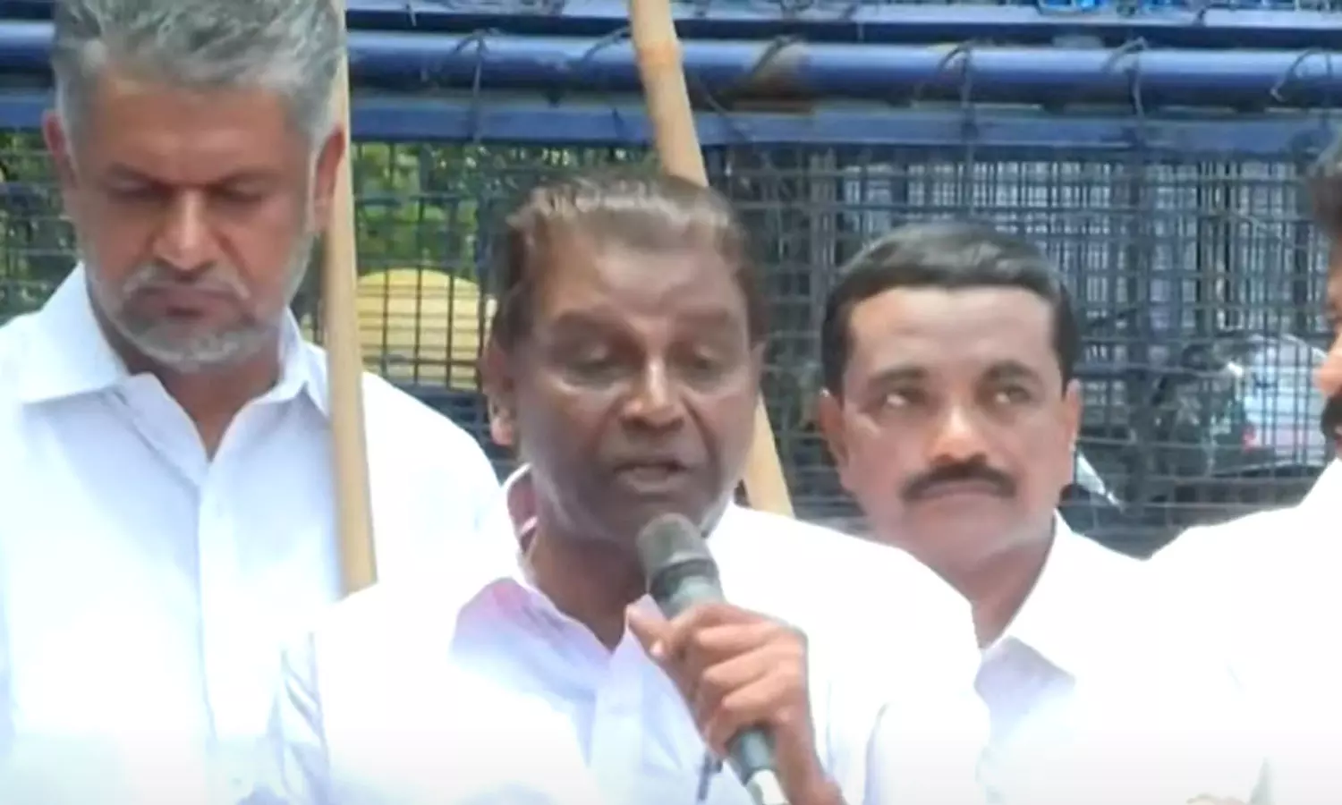 Thiruvanchur Radhakrishnan insulted Veena George