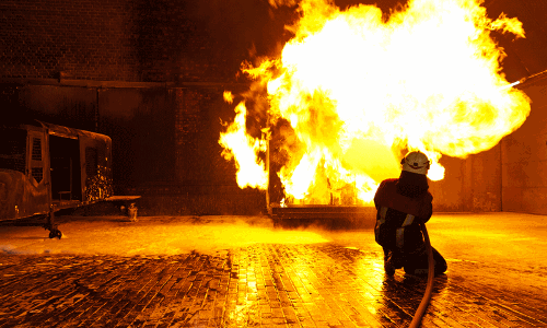 UAE, Tanker explodes, യുഎഇ, വർക്ക് ഷോപ്പ്, അറ്റകുറ്റപ്പണി, ടാങ്കർ പൊട്ടിത്തെറിച്ചു, മലയാളികൾ