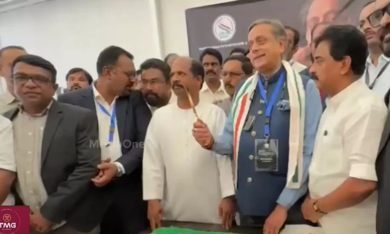 കർണാടക ജനതയെ അഭിനന്ദിച്ച് പ്രവാസി സംഘടനകളും കർണാടക ജനതയെ അഭിനന്ദിച്ച് പ്രവാസി സംഘടനകളും