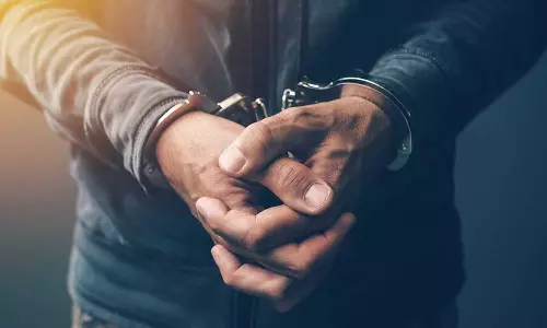 robbery of petrol pump employ | arrest