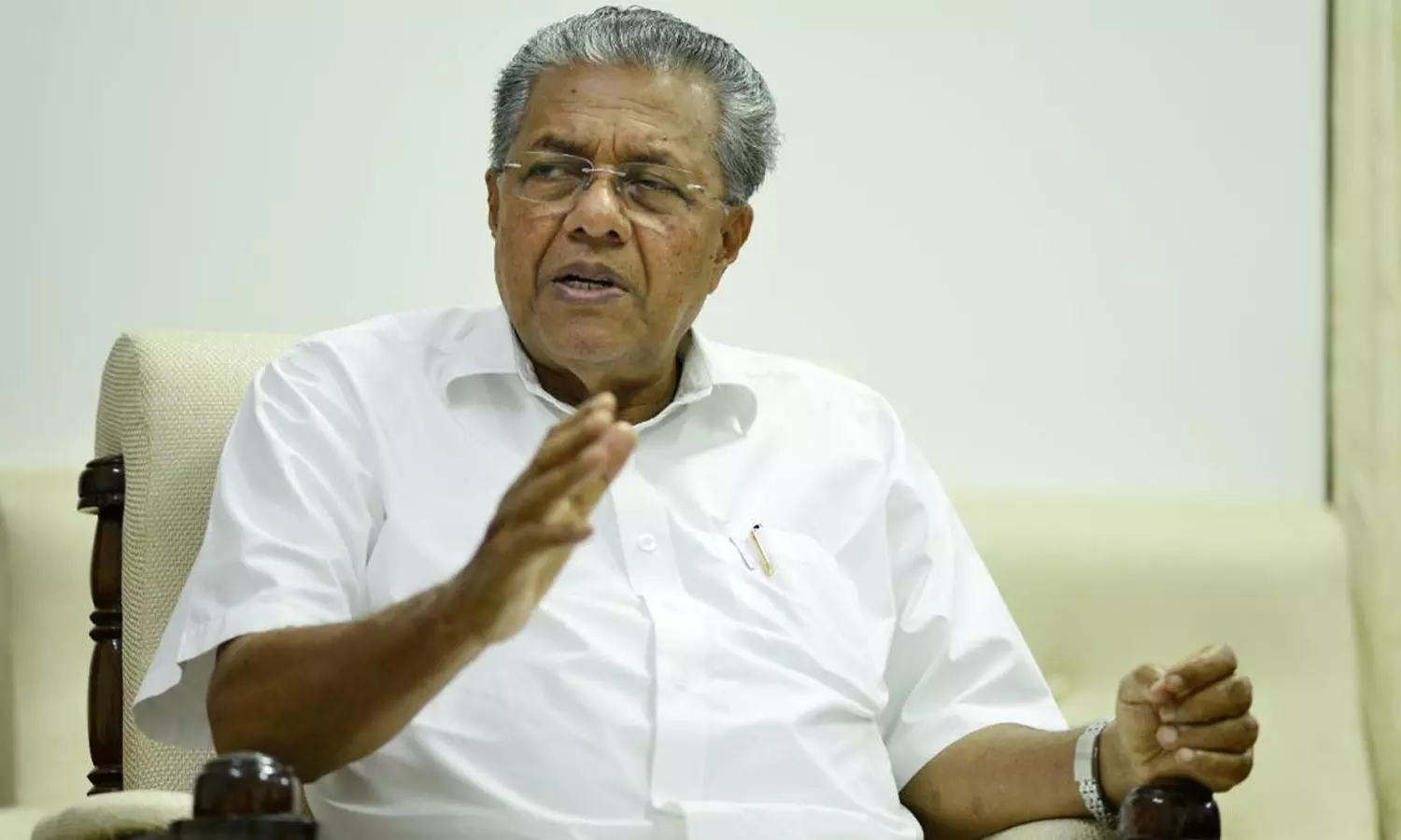 pinarayi vijayan not invited to swearing-in ceremony in karnataka pinarayi vijayan not invited to swearing-in ceremony in karnataka